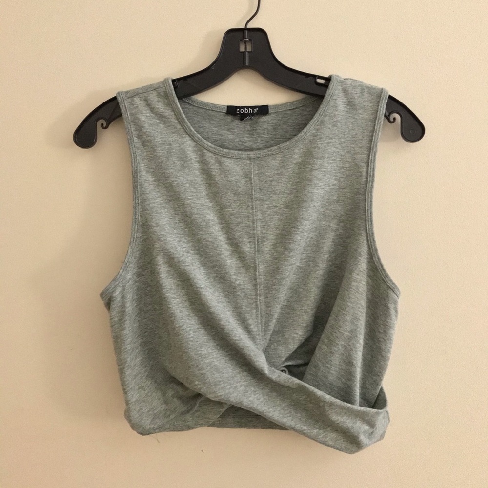 Athletic cropped tank